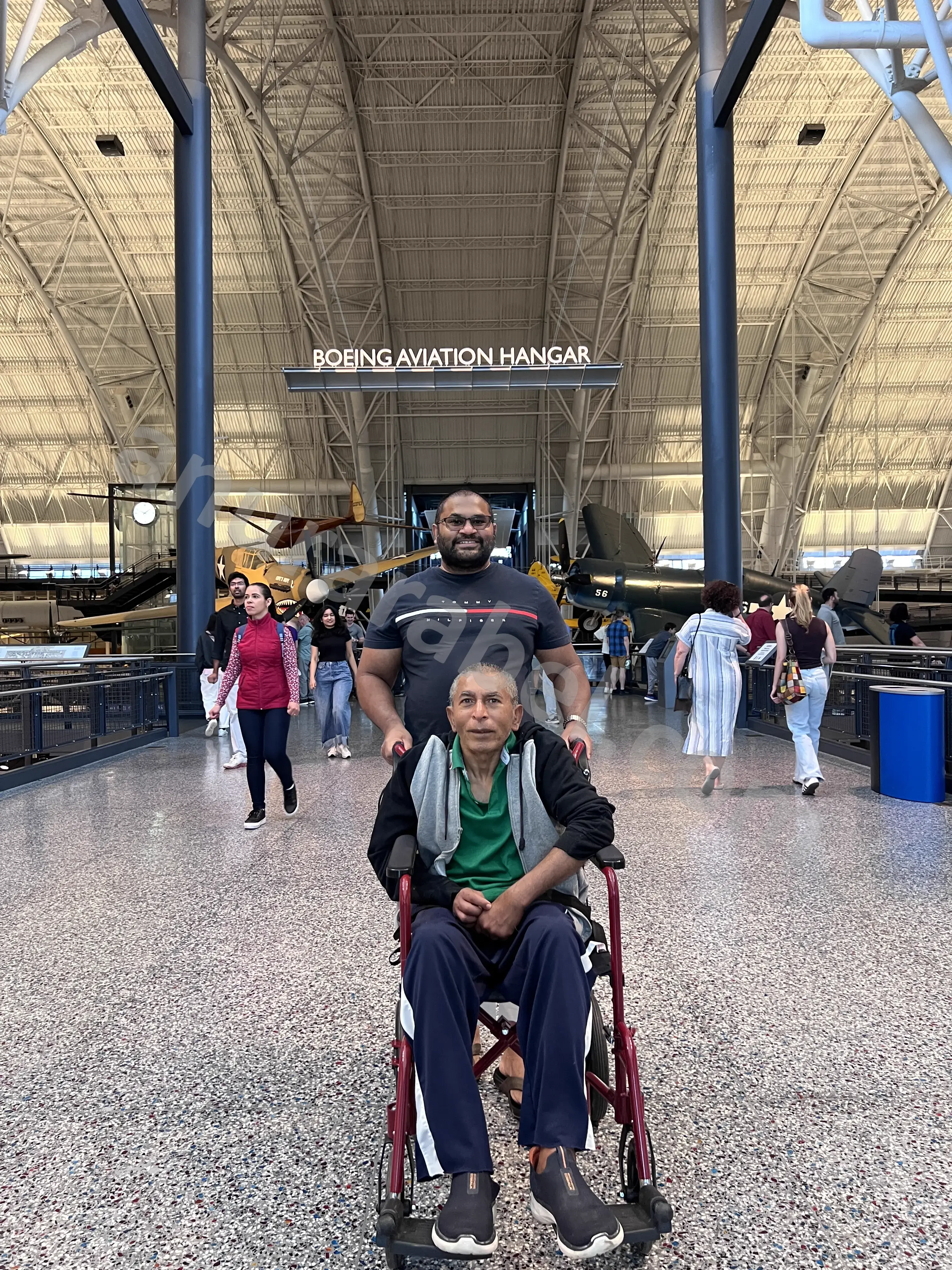 Anura with Jayamini, Chamara, and Ruwanthi at Steven F. Udvar-Hazy Museum in Fairfax, Virginia