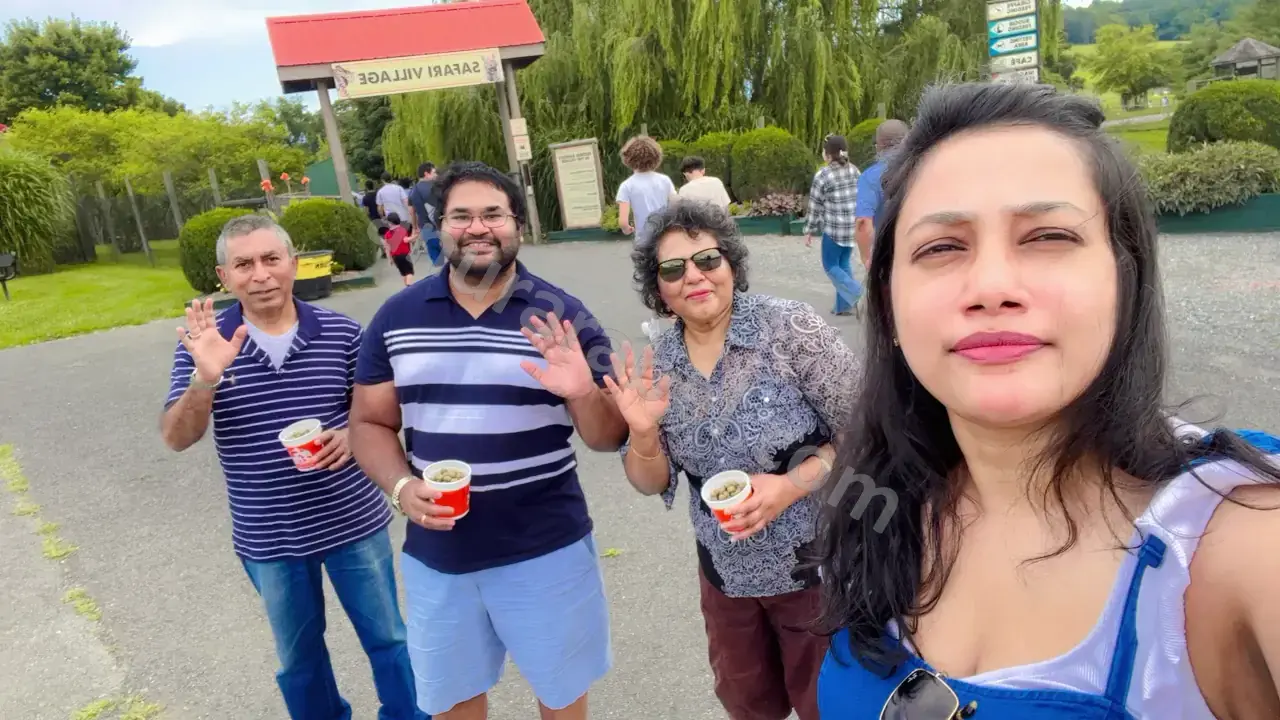 Anura, Jayamini, Chamara, and Ruwanthi at Virginia Safari Park in Natural Bridge, Virginia