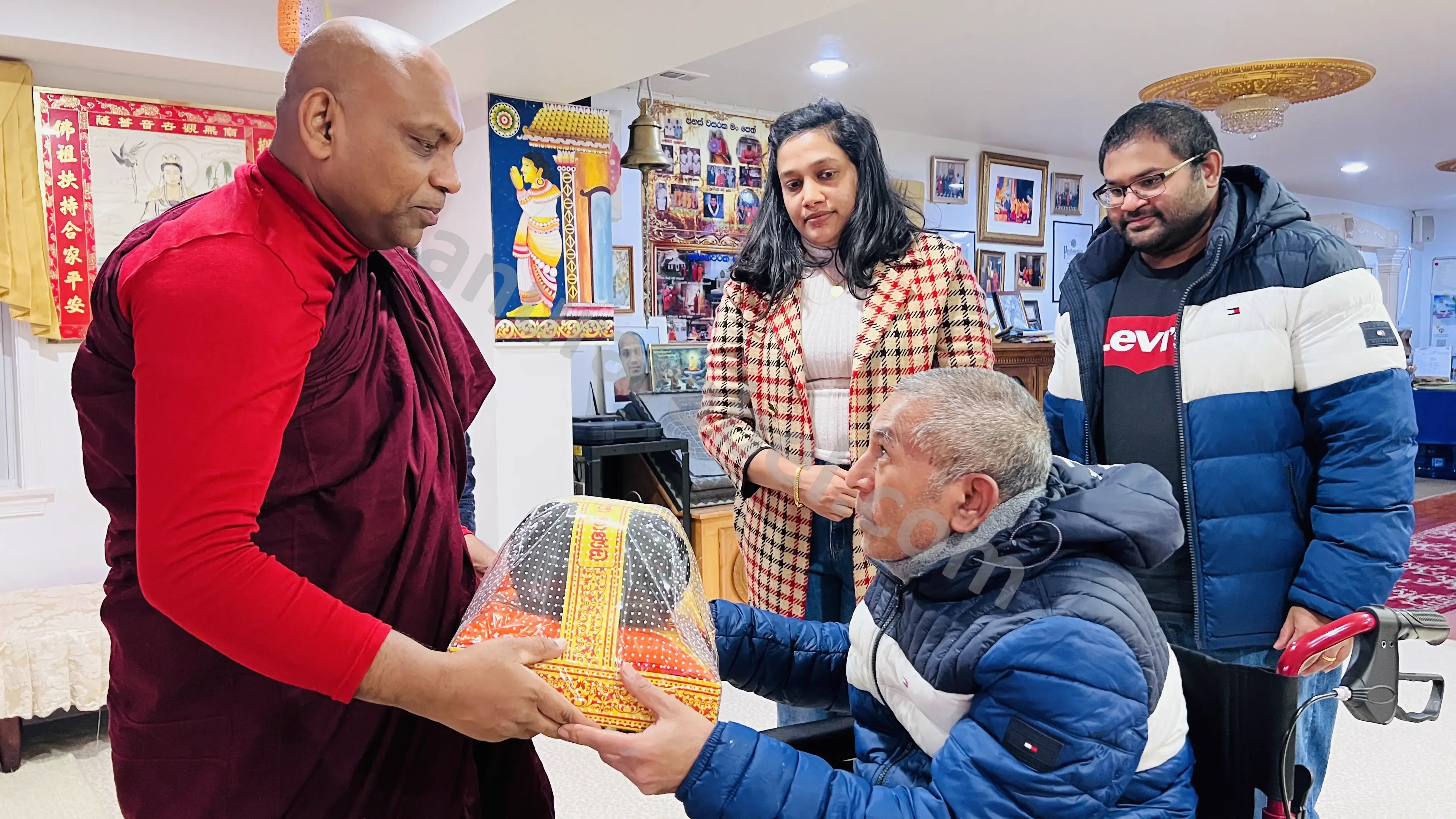 Ata Pirikara Poojawa by Anura