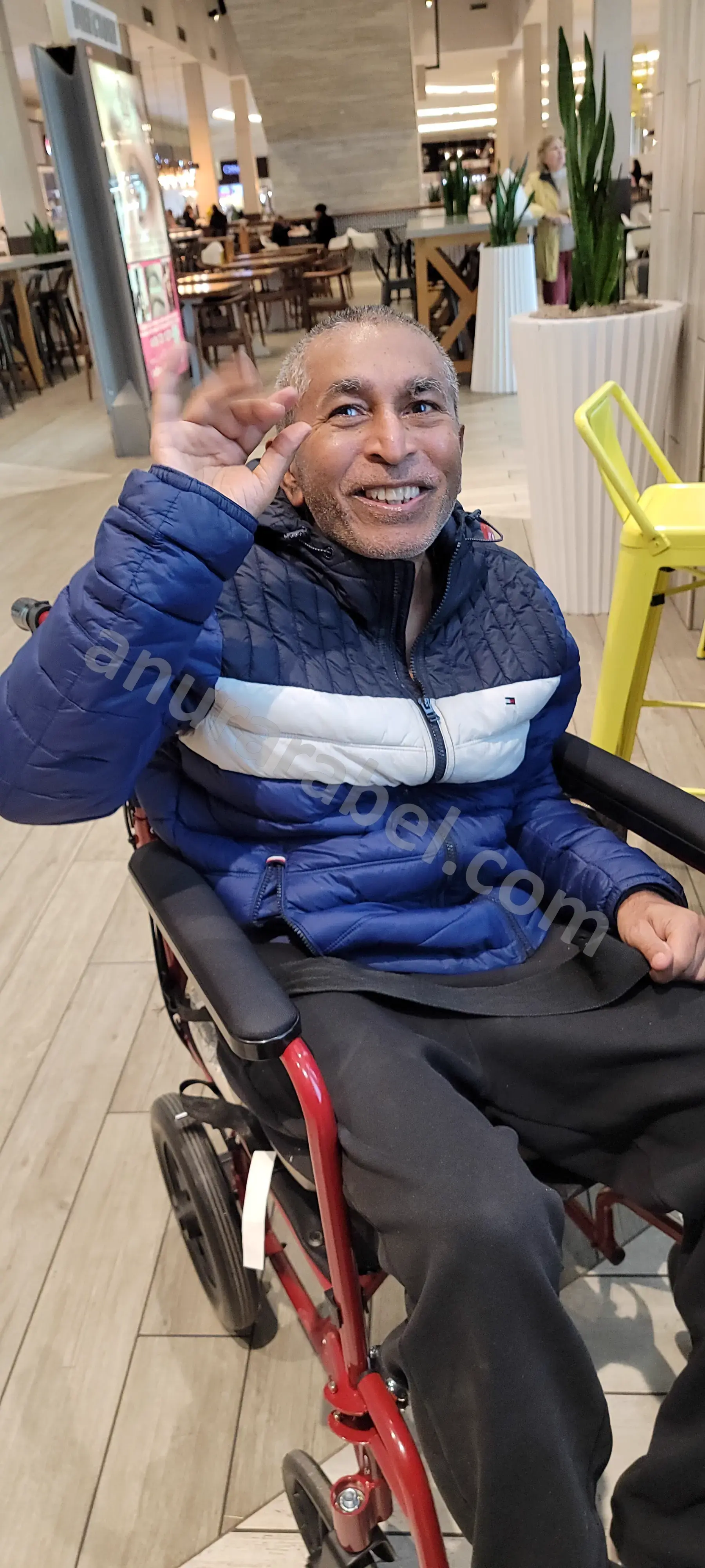 Anura at Annapolis Mall with Jayamini, Chamara, and Ruwanthi